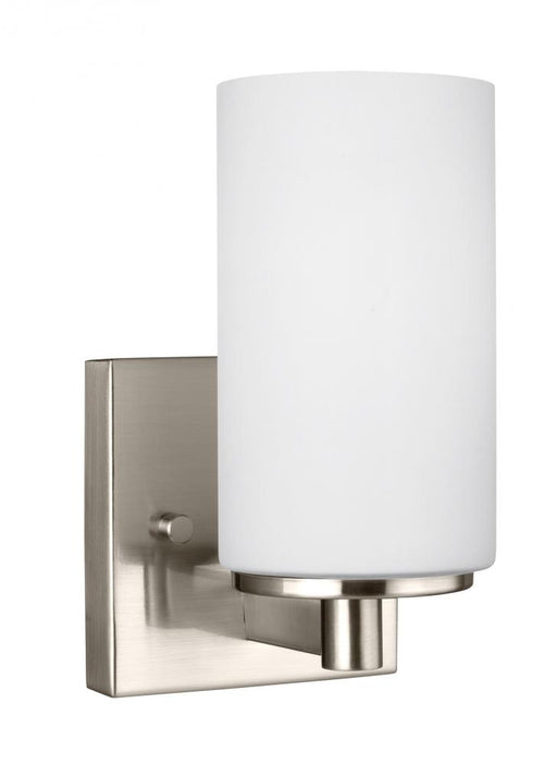 Generation Lighting Hettinger transitional 1-light indoor dimmable bath vanity wall sconce in brushed nickel silver fini