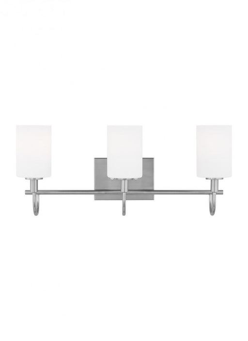 Visual Comfort & Co. Studio Collection Oak Moore traditional 3-light indoor dimmable bath vanity wall sconce in brushed nickel silver finis