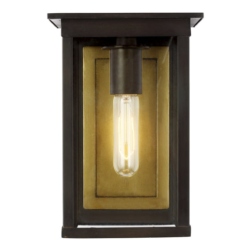 Freeport Small Outdoor Wall Lantern | CO1101HTCP